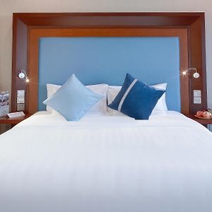 Junior Suite HuangPu River View include two person revolving restaurant High Floor